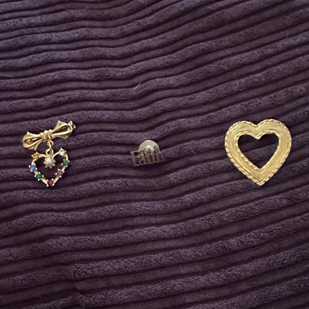 Faith & hearts pins - Picture 2 of 3
